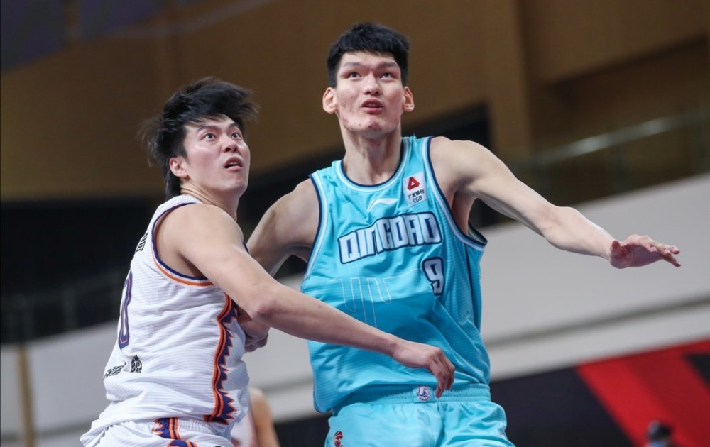 姚明 CBA3消息！高世鳌成姚明后第二人，邹雨辰迎里程碑，吴庆龙谈输球