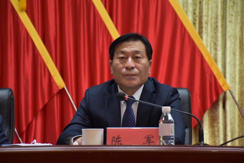 王殿丰要求,要领导带头,狠抓落实,以严作风助推民营经济发展.