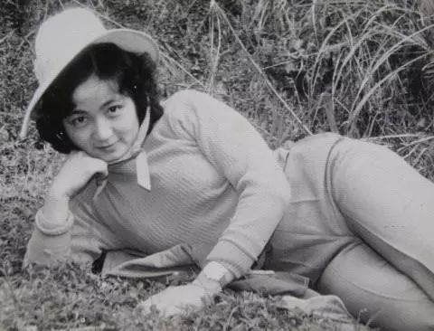 老照片:80年代的美女,大妈们的青春!