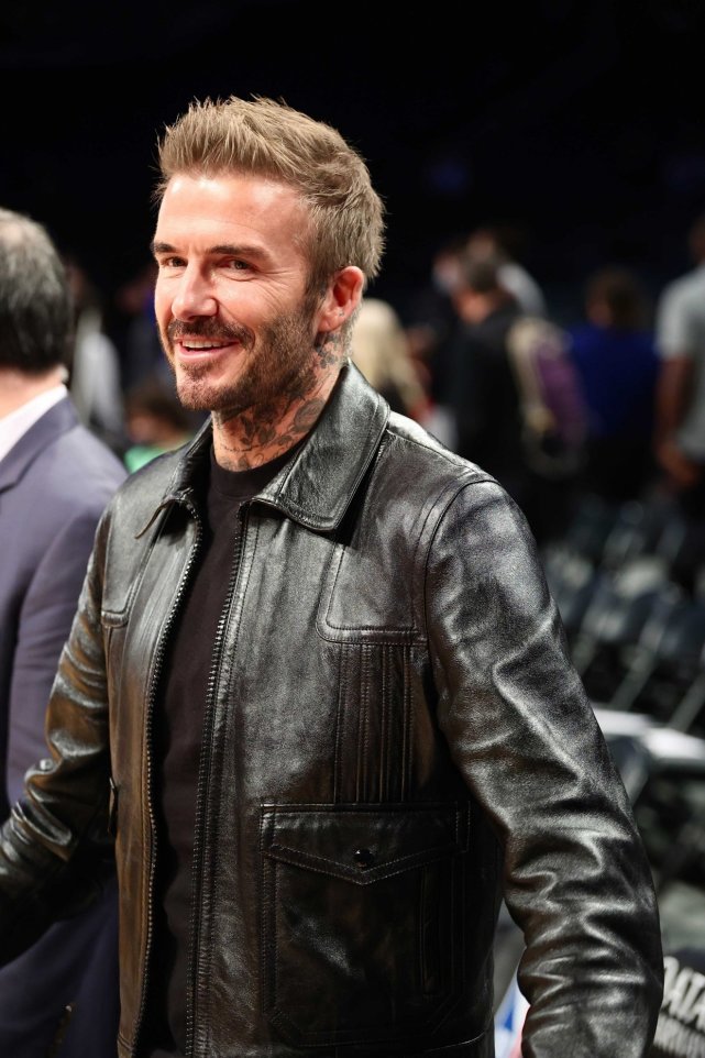 大咖驾到贝克汉姆现身篮网主场观赛哈登美国杨毅等人秒变追星族