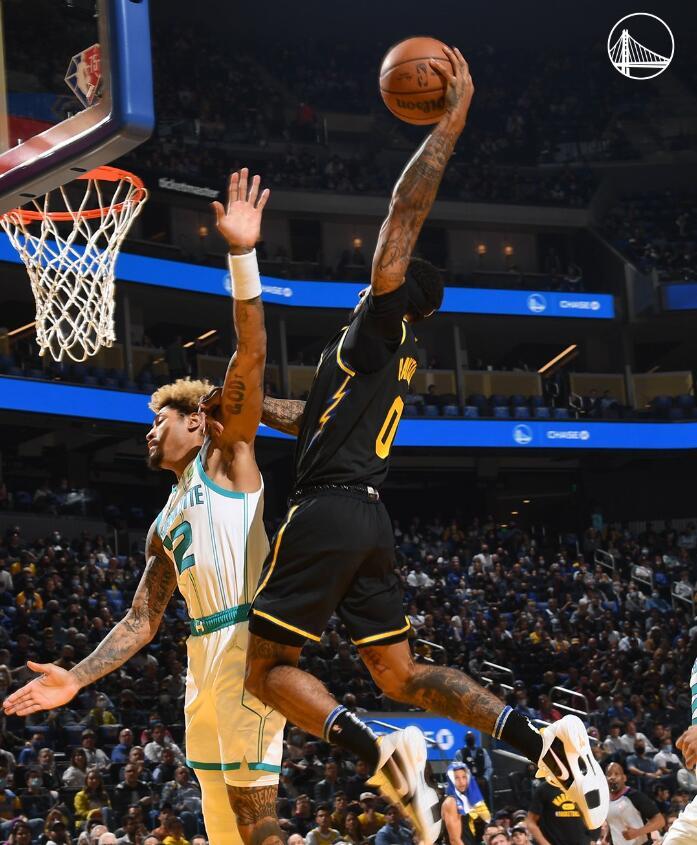 隔扣乌布雷 抢断三球 单防阿布!小佩顿14 5 3断1帽,科尔拥抱他