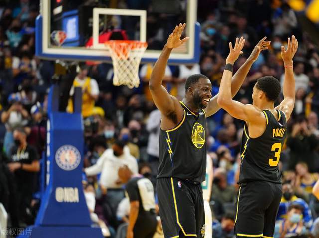 勇士大胜黄蜂这次的关键先生不是库里是普尔这个乔丹不简单