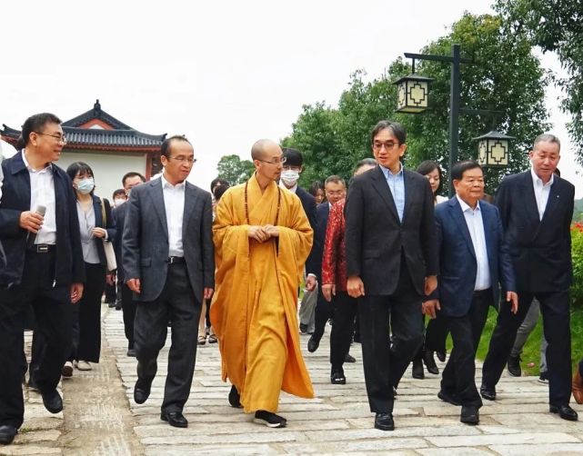 慈心覺者中日兩黃檗共譜新篇章日本駐華大使垂秀夫一行訪問黃檗山萬福