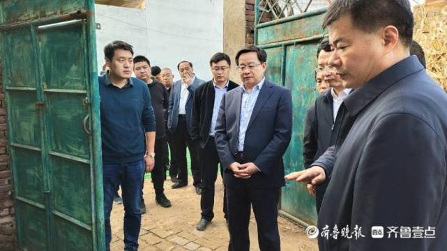 11月3日,聊城市副市长刘文强带队赴阳谷县调研农村生活污水治理工作.