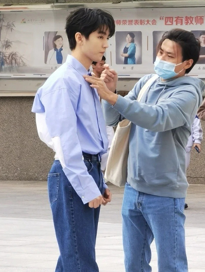 说真的,作为王俊凯的助理,小马哥能够勇敢站出来发声,确实是很不错的