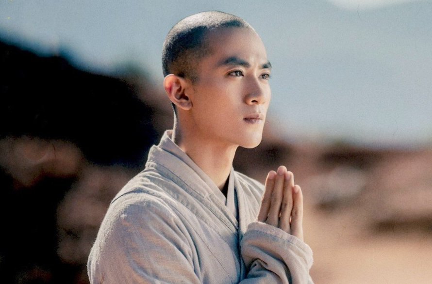 杨过后期自创神功,超越郭靖了吗?看虚竹的出招便知他们哪个更强