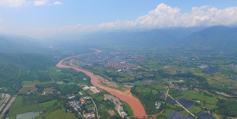 绿色"接力"看元江