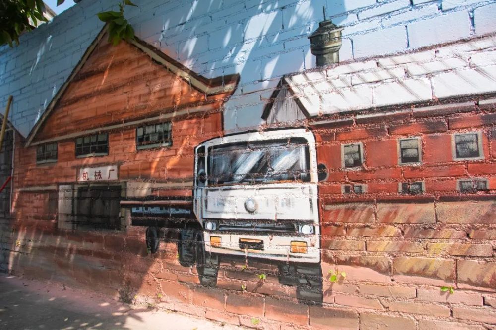 美出圈啦狮山新增超高颜值彩绘墙随手一拍都是大片