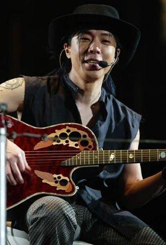 从问题少年到摇滚巨星黄贯中更值得炫耀的是娶了女神朱茵