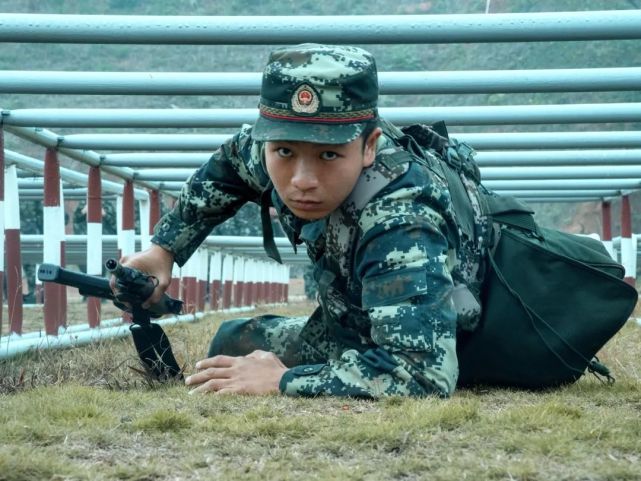 又帅又飒来看这组新兵入伍对比照