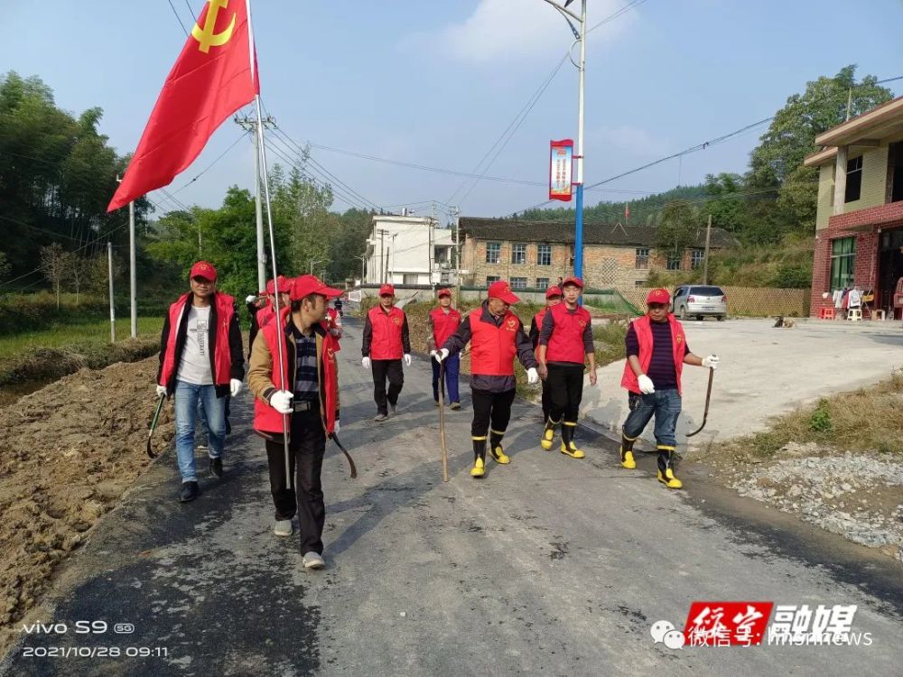 寨市鄉蘭家村:黨旗飄揚在基層 傾心為民辦實事