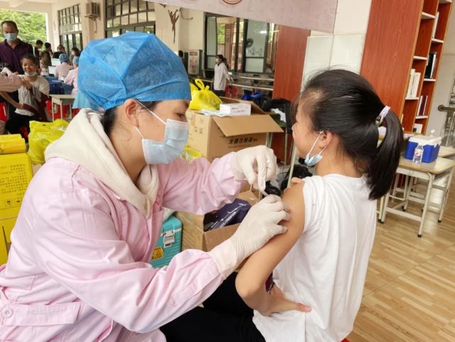 疫情防控一起打苗苗崇左启动311周岁人群新冠疫苗接种工作