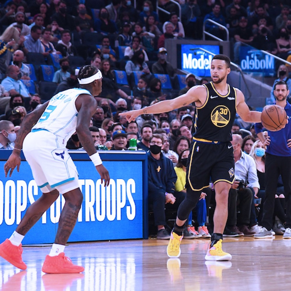 黄蜂 NBA-恭喜！17分钟14分5板3断，赛后全队盛赞，勇士果然没选错