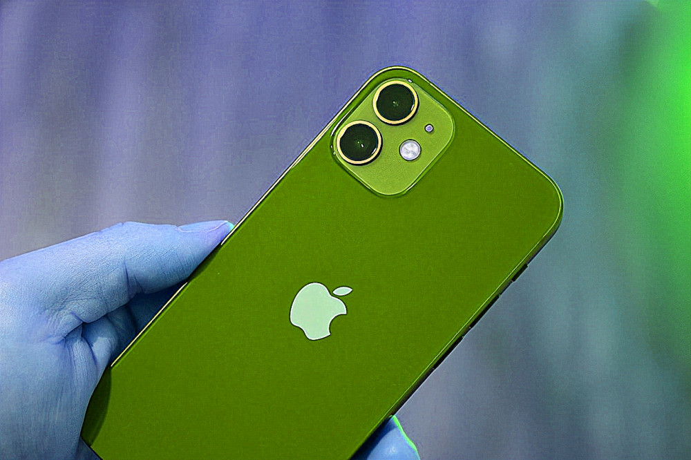 iphone12 mini:二手价跌至3199,看来保值率崩了_腾讯新闻