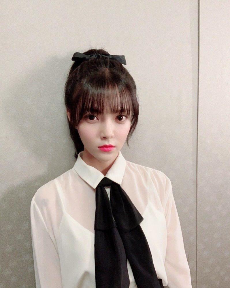 aoa申智珉退团后首次公开近况,雪炫全程陪同,并直接取关权珉娥_腾讯