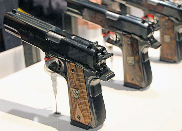 双倍的火力输出,阿森纳af2011-a1双管手枪