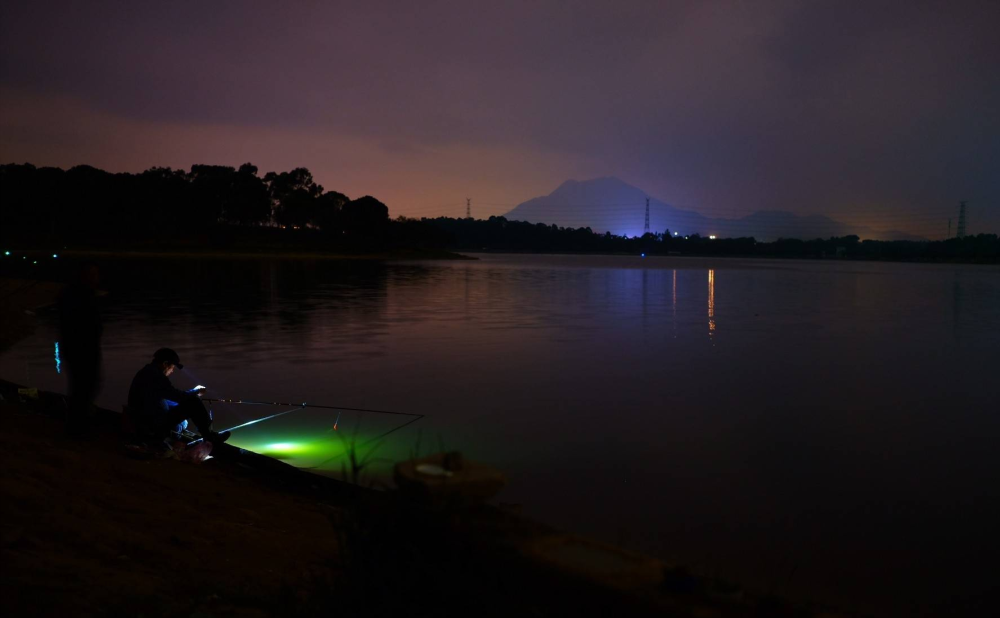 做好这几点冬天夜钓也能有好鱼获