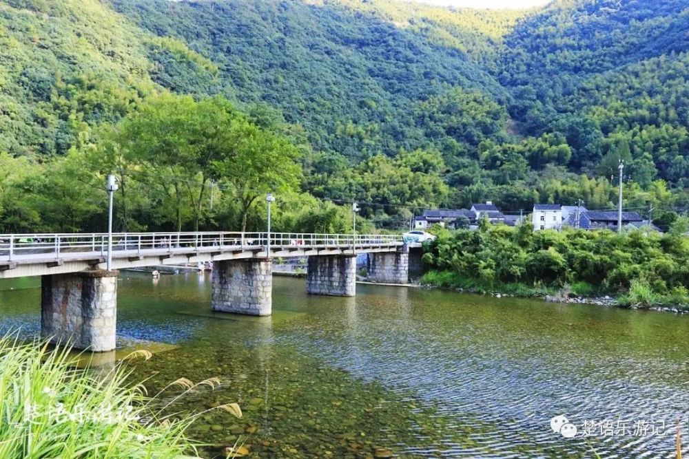 剡溪畔有六詔,桕坑,三石等歷史文化名村,既有歷史又有人文,風景極為