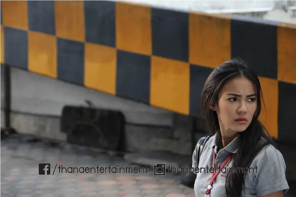 用尸油满足私欲香艳又邪恶的电影尸油3d