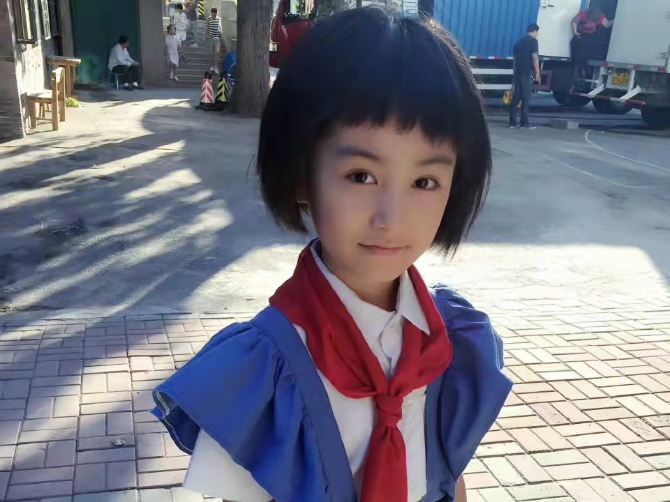 13岁张籽沐近照呆萌的小顾里已长成美少女初恋脸太赞了