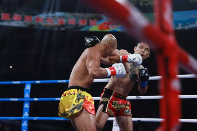 武僧一龙ko法伊兹只是回归的开始!能否找杀玉狼打二番战复仇?