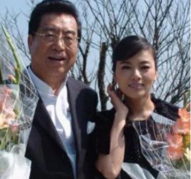 陈思思与李双江只是师徒关系?为何李天一入狱后,才表明身份!