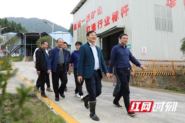 江华:吴军臣到河路口工业园调研