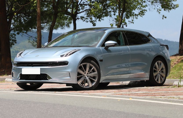 高档轿车宽近2米,内饰奢华,保养还便宜,29万