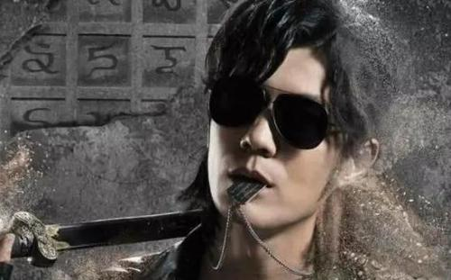 《沙海》中,吴邪王盟被黑毛蛇咬了之后变成了黑飞子,只有血清可以解毒