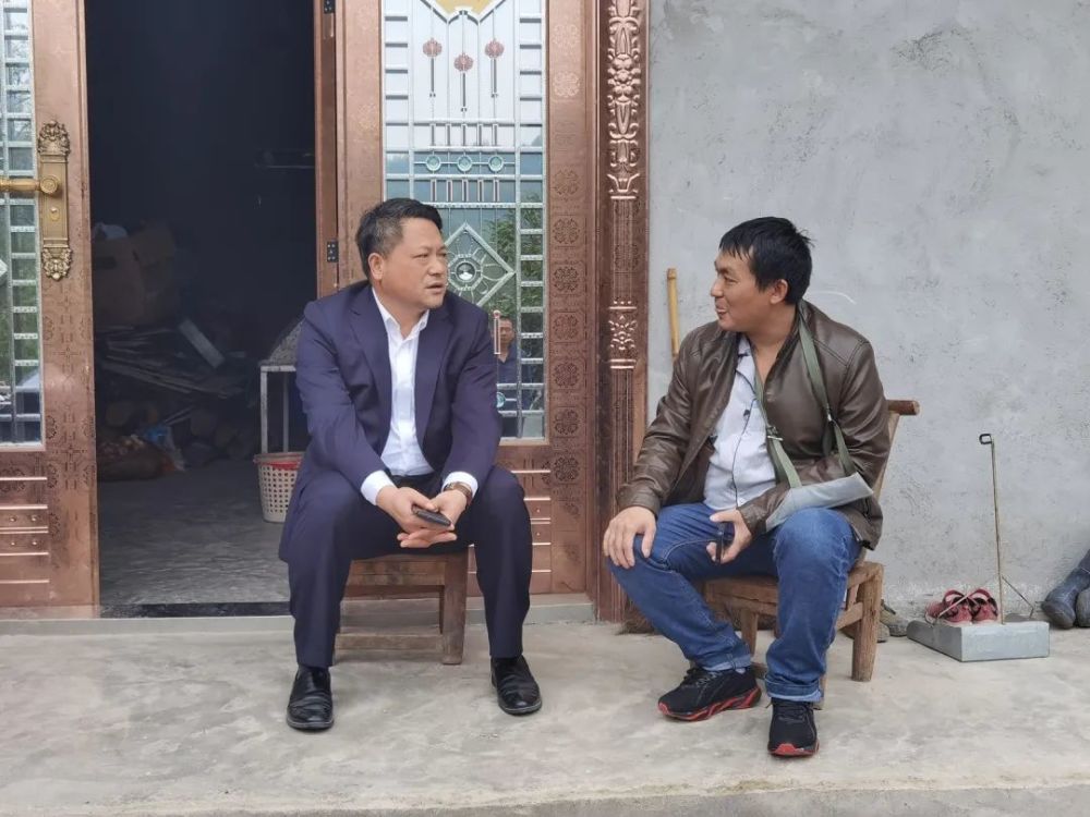 田勇到里耶镇走访结对帮扶联系户