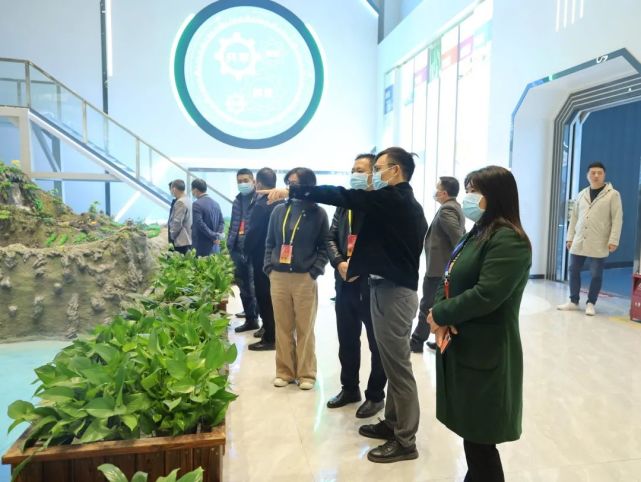 省,州,市三级人大代表调研组,省代表:杨洪民 ,州代表:潘建辉,韩小忠