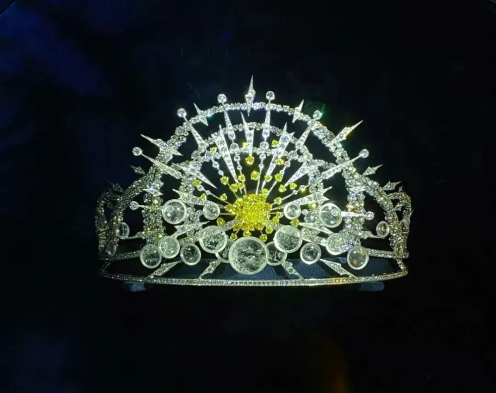 昨天我去看了尚美巴黎的皇冠真要命