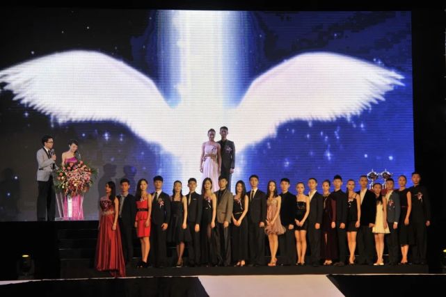 职业拉丁冠军赵亮&svetlana borisova2012年总决赛天使之翼职业摩登