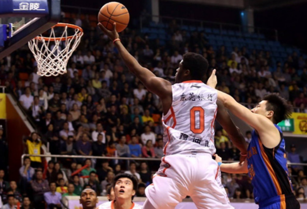 广东队小外援穆迪埃