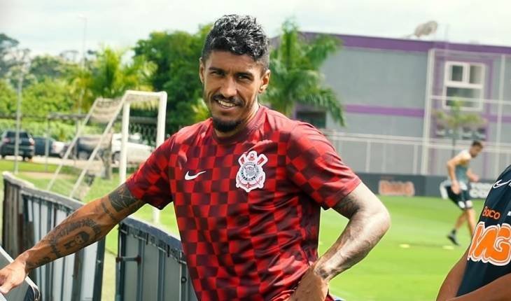 唏嘘33岁保利尼奥借老东家场地训练未来2个月无球可踢