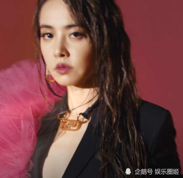 jolin 蔡依林新歌mv〈都没差 equal in the darkness〉穿戴行头成为