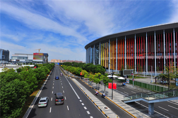 图说:国家会展中心(上海) (杨建正 摄)当前,世界百年变局和世纪疫情