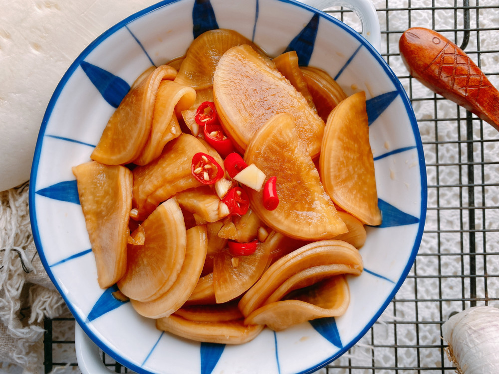 冬吃萝卜赛人参不炒也不炖做法简单清脆爽口酸辣开胃很解腻