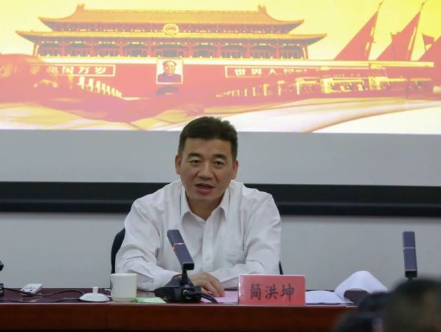 善于无中生有敢于小题大作精于点石成金龙岩市政府简洪坤副市长在武平