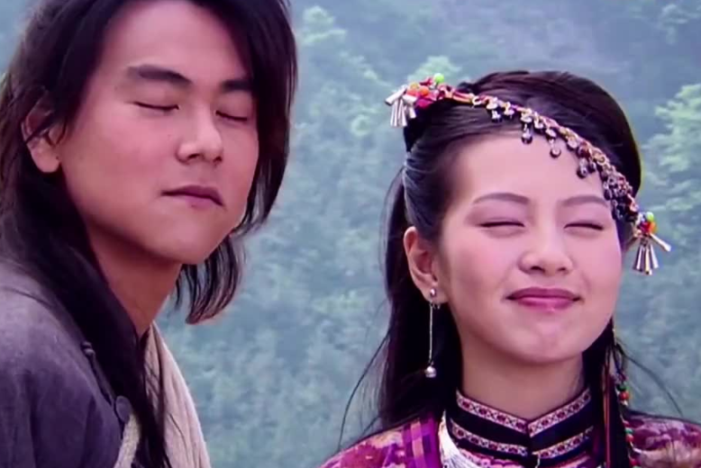 还有彭于晏饰演的唐钰小宝与阿奴这对cp,两个人虽然是配角却是整部剧