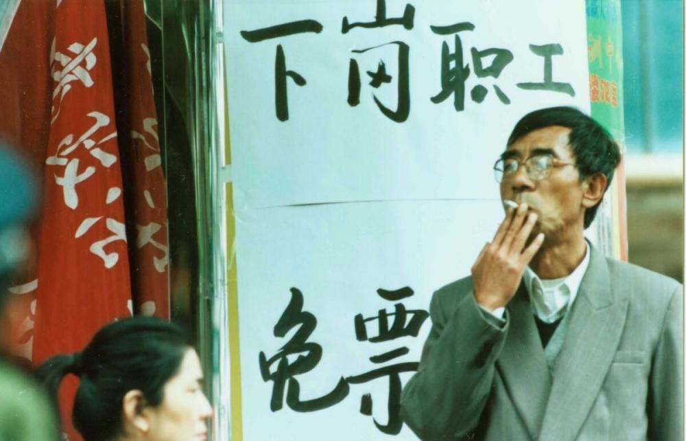 原来我爸下岗后实在是不舍得多吃一份小笼包,每次回家都是清水煮点