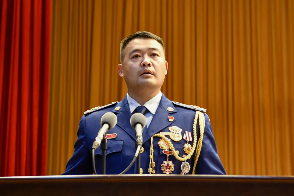 中国消防忠诚卫士丨董晓伟:扎根基层练本领,蓝焰精英为人民