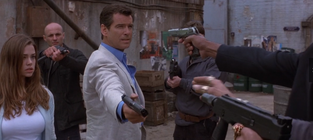 盘点电影中那些暴力与男性权力的代表性道具，007的经典配枪kid的中文