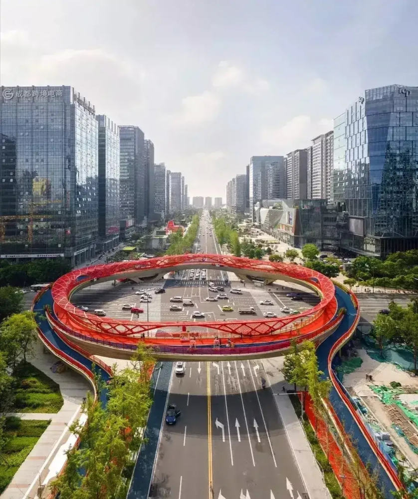 成都道路属国内上乘,又宽阔又整齐,不输北京深圳,你喜欢哪条?