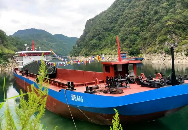 500吨级货运船陆续下水 贵州"黄金水道"将重现繁华