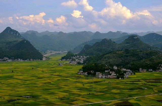 贵州第一大"平原":面积79平方千米,距贵阳40千米