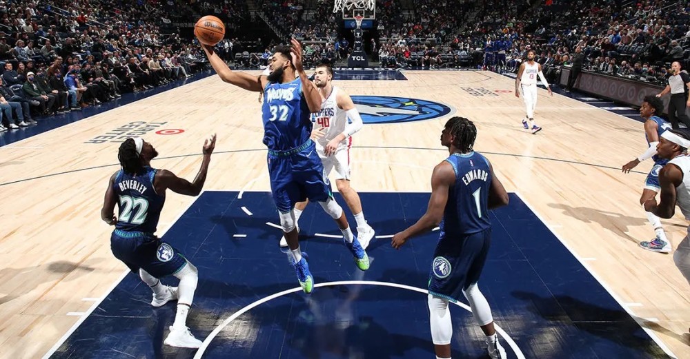 森林狼 领先20分却变惨败，NBA鱼腩又露馅！唐斯还用盗号掩盖不？