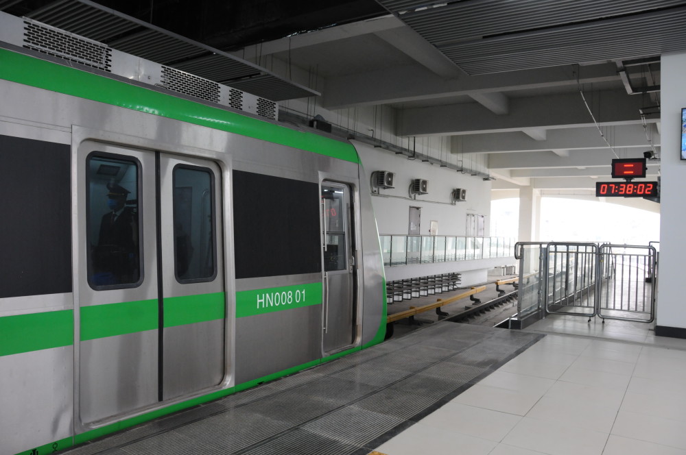 国际中企承建越南首条城市轻轨投入运行