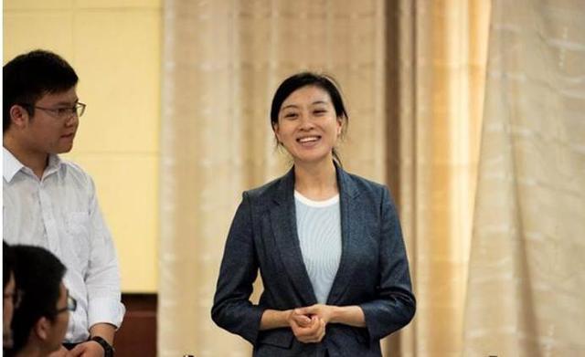 34岁清华女博士当县长,家庭背景随之流出,网友:我不意外了|怀来县