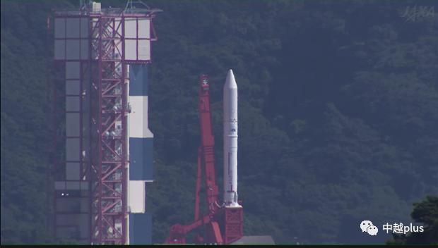 搭载包括越南的"纳龙"(nanodragon)和其他8颗日本卫星的5号厄普西隆